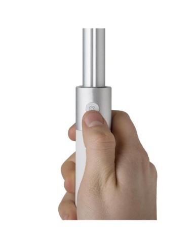 BLUETOOTH SELFIE STICK UP TO 6.2 WH