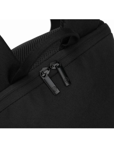 BACKPACK UP TO 16 INCHES FOR TRAVEL