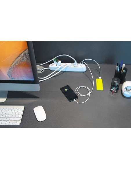 MULTIP POKER - 4 P40 2USB A-C,INT B